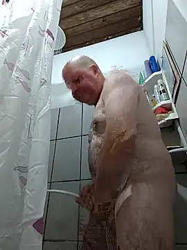 luis8558 online show from January 9, 2026, 6:38 am