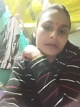 Snapshot of Cuty_priti chatting on January 15, 2026, 4:33 pm Cuty priti online show from January 15, 2026, 4:33 pm