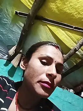 Snapshot of Cuty_priti chatting on February 5, 2026, 4:44 pm Cuty priti online show from February 5, 2026, 4:44 pm