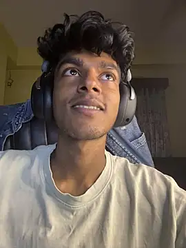 Snapshot of tooexpensive chatting on February 23, 2026, 4:26 pm tooexpensive online show from February 23, 2026, 4:26 pm