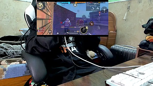 Snapshot of vincenzox7 chatting on February 27, 2026, 4:18 pm vincenzox7 online show from February 27, 2026, 4:18 pm