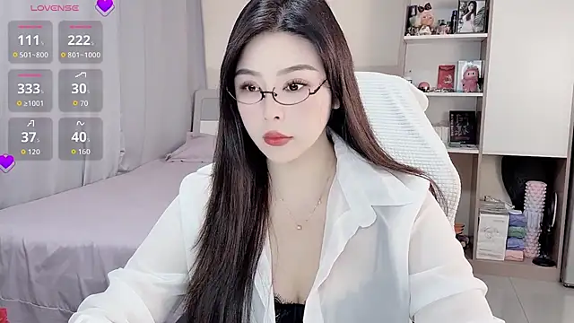 Ogravity  online show from April 1, 2026, 8:15 am