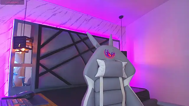 Snapshot of Lili_Evanss chatting on February 4, 2026, 12:11 pm Lili Evanss online show from February 4, 2026, 12:11 pm