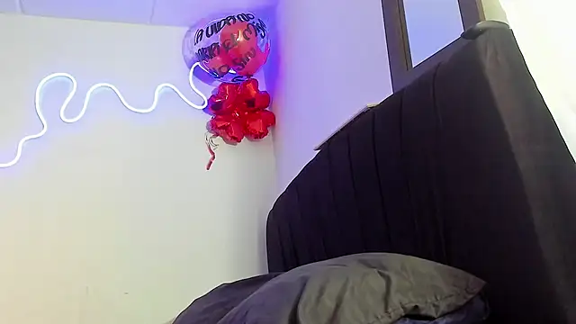 Snapshot of Lili_Evanss chatting on March 13, 2026, 6:25 pm Lili Evanss online show from March 13, 2026, 6:25 pm