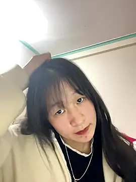 Yuka6868 online show from December 22, 2025, 1:19 pm