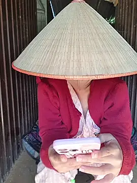 Lill-ly03 online show from December 20, 2025, 2:51 am