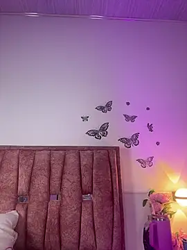 Snapshot of Violetta_Moretti chatting on January 17, 2026, 12:37 am Violetta Moretti online show from January 17, 2026, 12:37 am