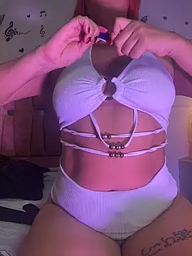 Snapshot of Violetta_Moretti chatting on February 8, 2026, 1:53 am Violetta Moretti online show from February 8, 2026, 1:53 am