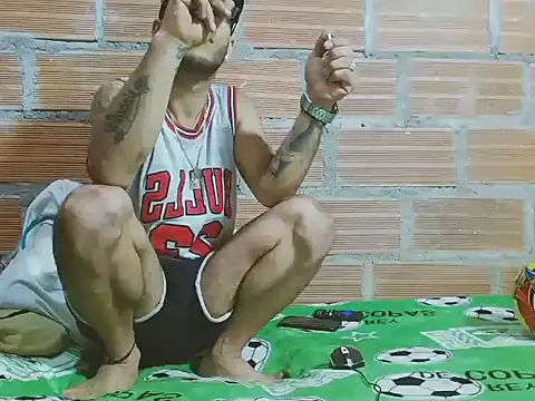 Snapshot of Alphamaster_92 chatting on February 5, 2026, 9:19 pm Alphamaster 92 online show from February 5, 2026, 9:19 pm