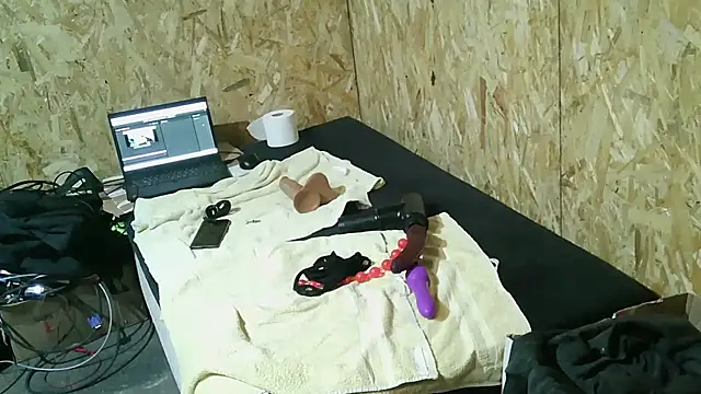 Snapshot of 97sexboy97 chatting on February 15, 2026, 7:38 am 97sexboy97 online show from February 15, 2026, 7:38 am