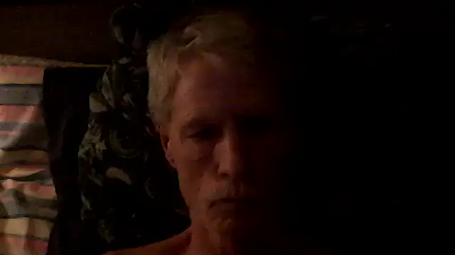 Snapshot of looking4u2 chatting on December 20, 2025, 11:17 am looking4u2 online show from December 20, 2025, 11:17 am