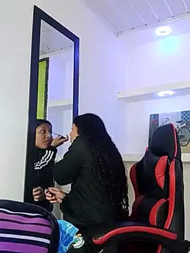 Snapshot of ashley-17 chatting on February 8, 2026, 4:27 am ashley-17 online show from February 8, 2026, 4:27 am