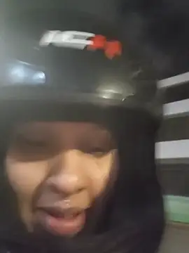 Snapshot of ashley-17 chatting on March 5, 2026, 3:35 am ashley-17 online show from March 5, 2026, 3:35 am