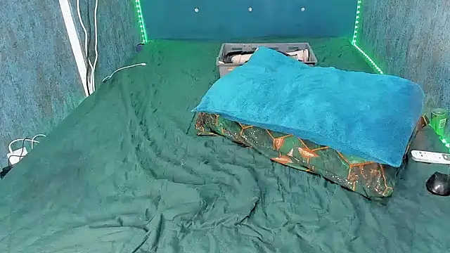 Snapshot of RedAssHottie chatting on October 15, 2025, 2:55 am RedAssHottie online show from October 15, 2025, 2:55 am