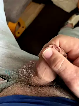 Snapshot of passatwind chatting on December 21, 2025, 12:34 pm passatwind online show from December 21, 2025, 12:34 pm