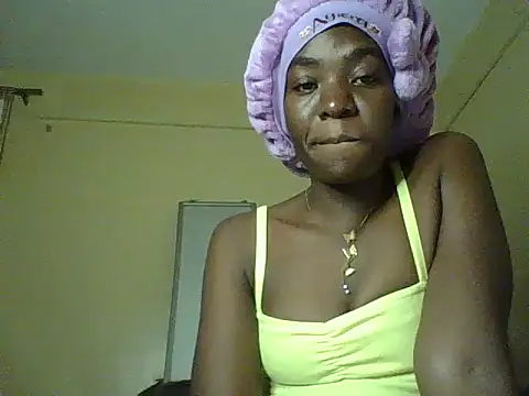 Snapshot of Sexxy_paid chatting on February 7, 2026, 8:23 pm Sexxy paid online show from February 7, 2026, 8:23 pm