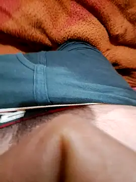 Snapshot of slimplayboy chatting on December 20, 2025, 7:43 pm slimplayboy online show from December 20, 2025, 7:43 pm