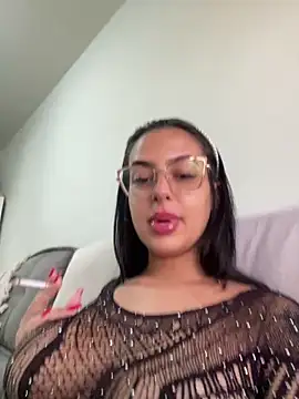 Snapshot of jujuarantes__2026 chatting on February 6, 2026, 1:47 pm jujuarantes 2026 online show from February 6, 2026, 1:47 pm