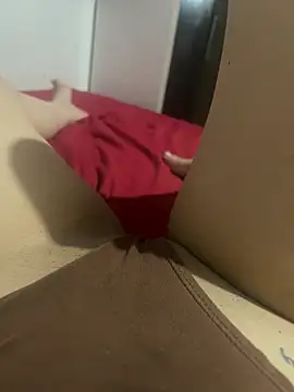 isabellasouza20 online show from January 9, 2026, 10:33 pm