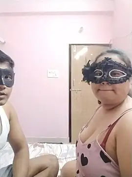 DesiSeductress online show from July 16, 2026, 6:03 pm