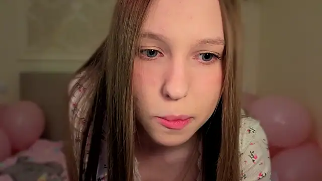 Snapshot of Alllura chatting on February 20, 2026, 11:38 pm Alllura online show from February 20, 2026, 11:38 pm