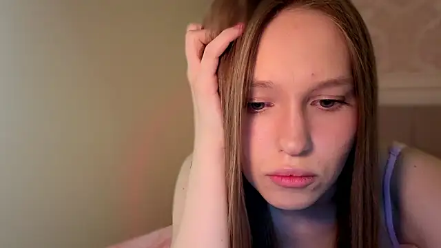 Snapshot of Alllura chatting on March 5, 2026, 1:34 am Alllura online show from March 5, 2026, 1:34 am