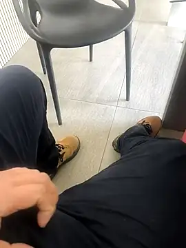 cyclops86 online show from December 21, 2025, 12:23 pm