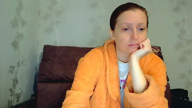 Snapshot of CrystallAngel chatting on January 10, 2026, 4:09 pm CrystallAngel online show from January 10, 2026, 4:09 pm