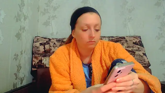 Snapshot of CrystallAngel chatting on January 15, 2026, 5:27 pm CrystallAngel online show from January 15, 2026, 5:27 pm