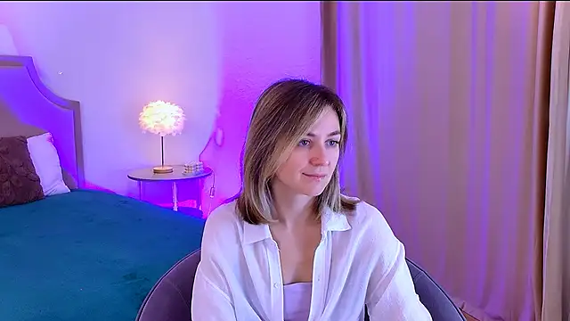 Snapshot of EmeraldGlow chatting on January 15, 2026, 2:43 pm EmeraldGlow online show from January 15, 2026, 2:43 pm