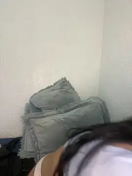 ValentinaEvanz online show from April 9, 2026, 11:32 pm