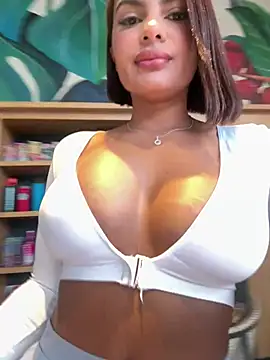 Snapshot of Irina_Velvett chatting on January 14, 2026, 10:25 pm Irina Velvett online show from January 14, 2026, 10:25 pm