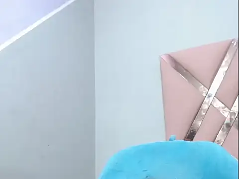 Snapshot of latina_ts_july chatting on February 20, 2026, 7:32 am latina ts july online show from February 20, 2026, 7:32 am