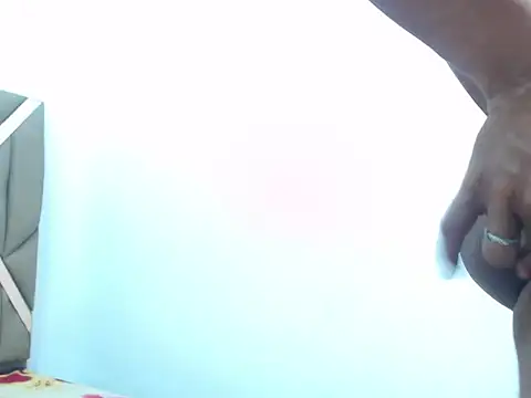 Snapshot of latina_ts_july chatting on March 5, 2026, 11:01 pm latina ts july online show from March 5, 2026, 11:01 pm