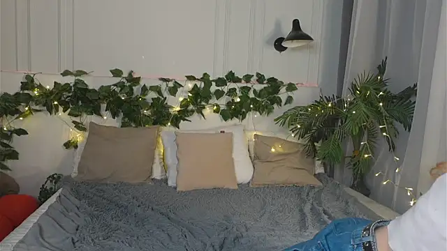 Snapshot of Zoe__Page chatting on January 17, 2026, 2:11 pm Zoe Page online show from January 17, 2026, 2:11 pm