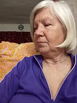 KlaudiaDarling online show from March 18, 2026, 9:18 pm