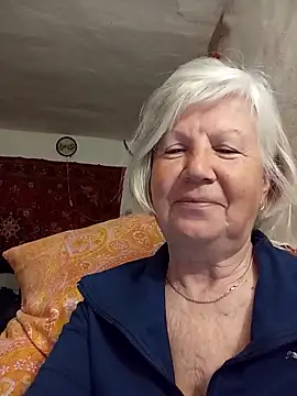 KlaudiaDarling online show from April 7, 2026, 9:48 pm