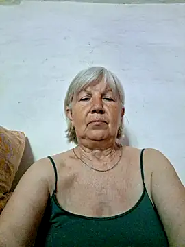 KlaudiaDarling online show from May 28, 2026, 8:00 am