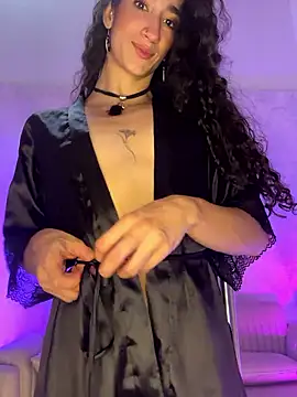 Snapshot of LunaDupont chatting on January 17, 2026, 9:07 pm LunaDupont online show from January 17, 2026, 9:07 pm