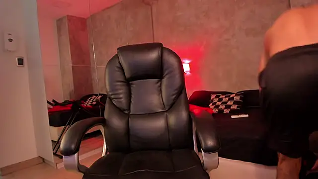 Snapshot of Maximo_Zahir chatting on January 7, 2026, 7:16 pm Maximo Zahir online show from January 7, 2026, 7:16 pm