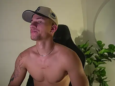 Snapshot of Thin_tommy11 chatting on March 17, 2026, 11:41 pm Thin tommy11 online show from March 17, 2026, 11:41 pm