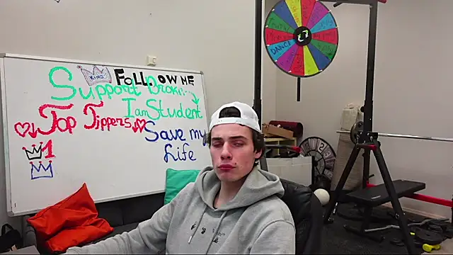 Snapshot of Daniel_Shawnn chatting on February 5, 2026, 2:43 pm Daniel Shawnn online show from February 5, 2026, 2:43 pm