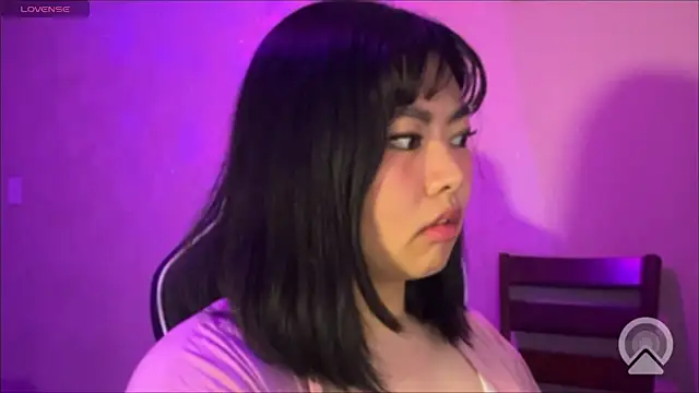 Snapshot of kuromixx444 chatting on February 17, 2026, 6:21 am kuromixx444 online show from February 17, 2026, 6:21 am