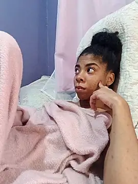 Snapshot of Samarajenyfer chatting on February 26, 2026, 4:22 am Samarajenyfer online show from February 26, 2026, 4:22 am