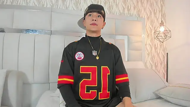 Snapshot of imxxjoel chatting on February 13, 2026, 4:08 am imxxjoel online show from February 13, 2026, 4:08 am