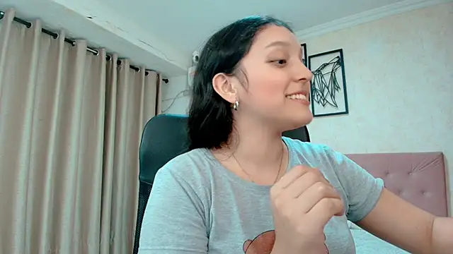 Snapshot of littlemolly_walcott chatting on March 25, 2026, 12:16 am littlemolly walcott online show from March 25, 2026, 12:16 am