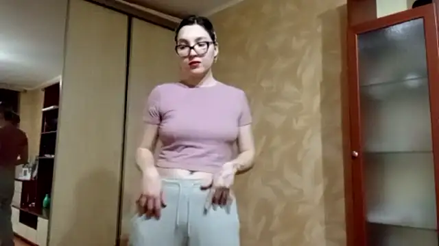 Snapshot of EvonTabb chatting on February 19, 2026, 2:24 pm EvonTabb online show from February 19, 2026, 2:24 pm