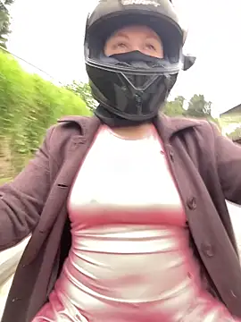 Scarlet auraa online show from March 5, 2026, 5:20 pm