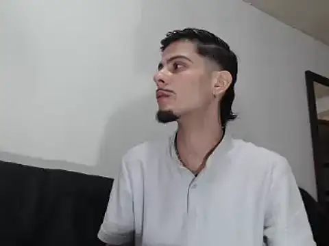 Snapshot of levconnor chatting on March 1, 2026, 7:38 pm levconnor online show from March 1, 2026, 7:38 pm