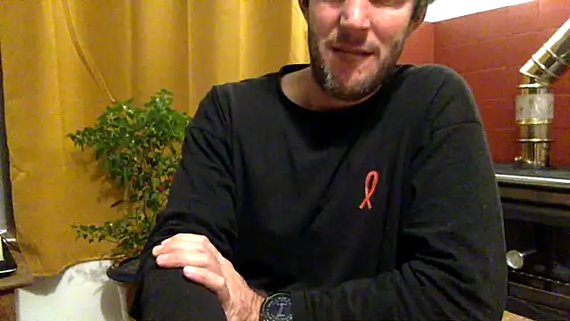 Snapshot of Nikow07 chatting on January 15, 2026, 5:05 pm Nikow07 online show from January 15, 2026, 5:05 pm